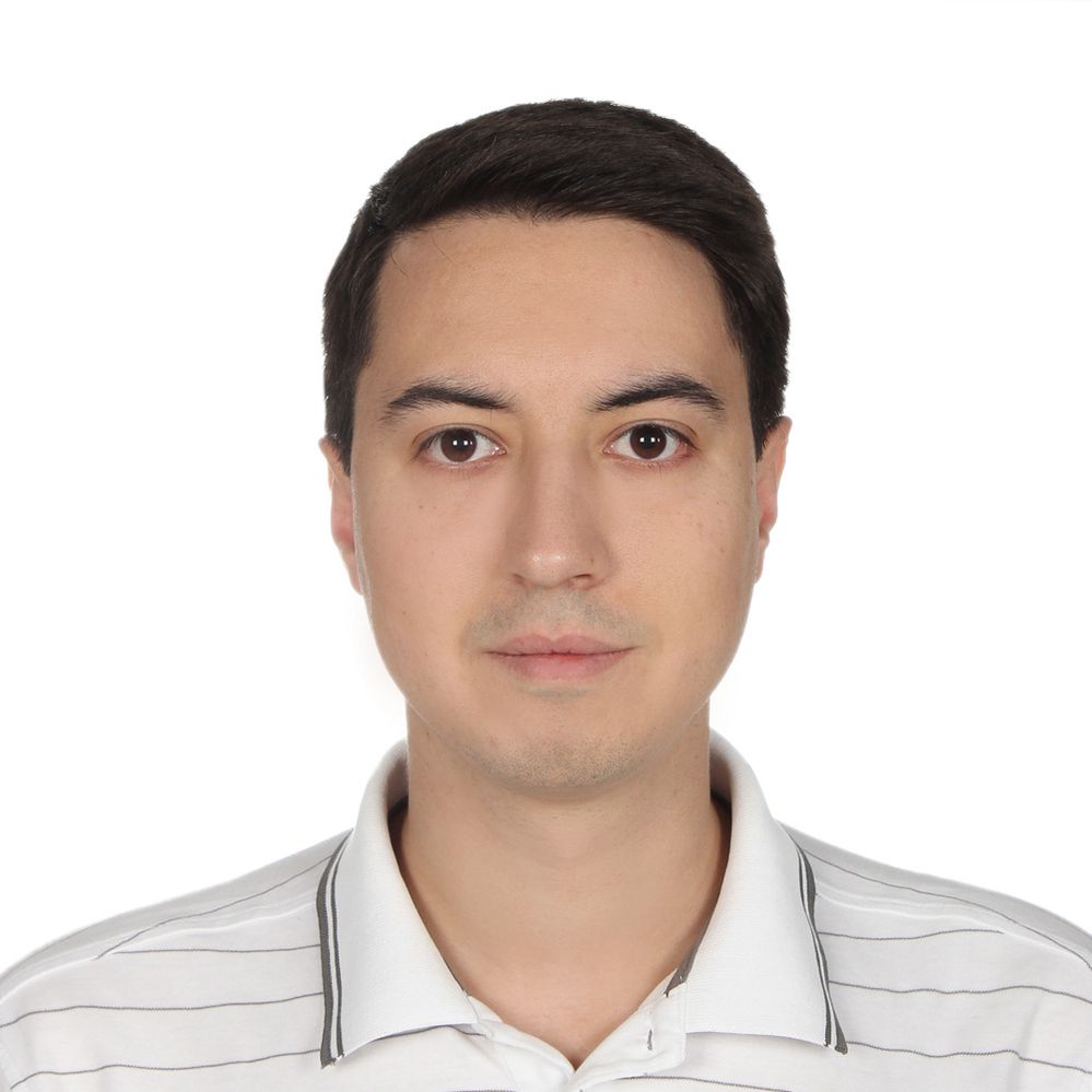 Engin-Photo.jpg