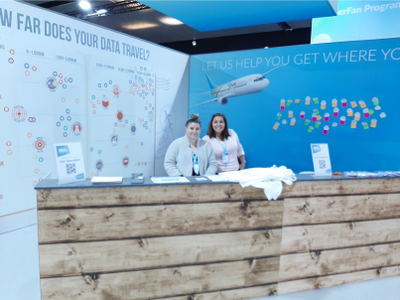 Rachel Yokum (left) from the Fuel User Group and Gina (right) at the LIVEcommunity Booth during Ignite '19 Europe.