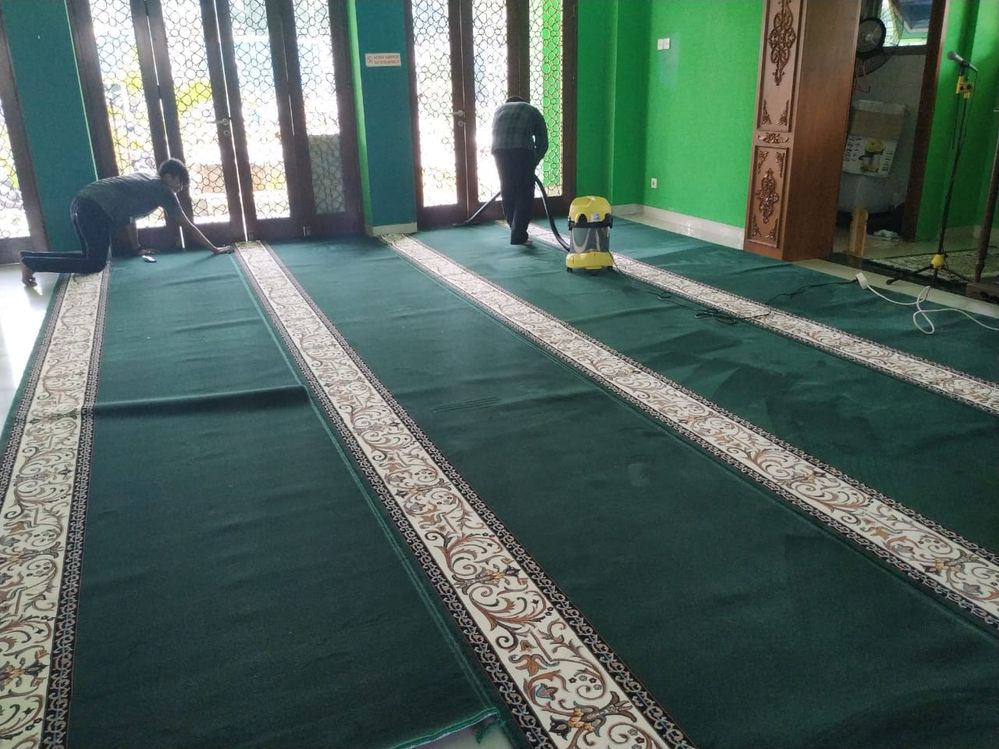 karpet masjid.jpg