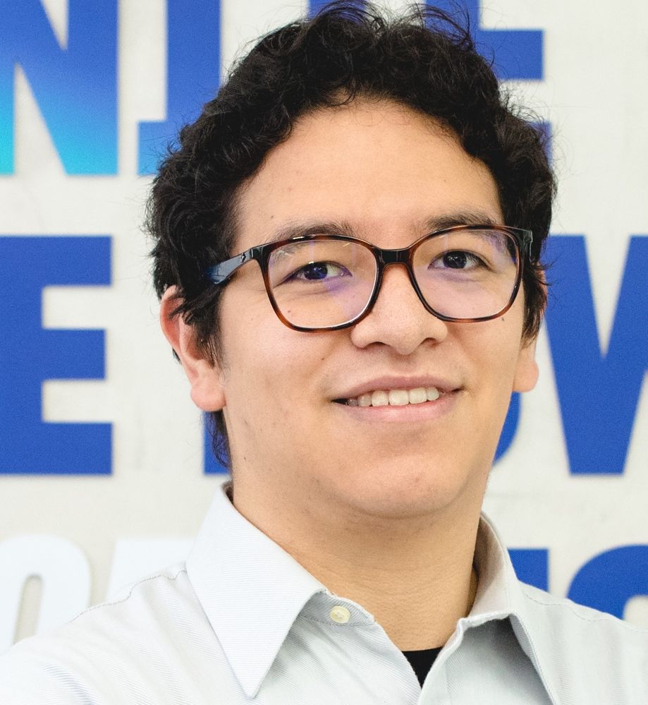 Adrián Espinosa - copia.JPG