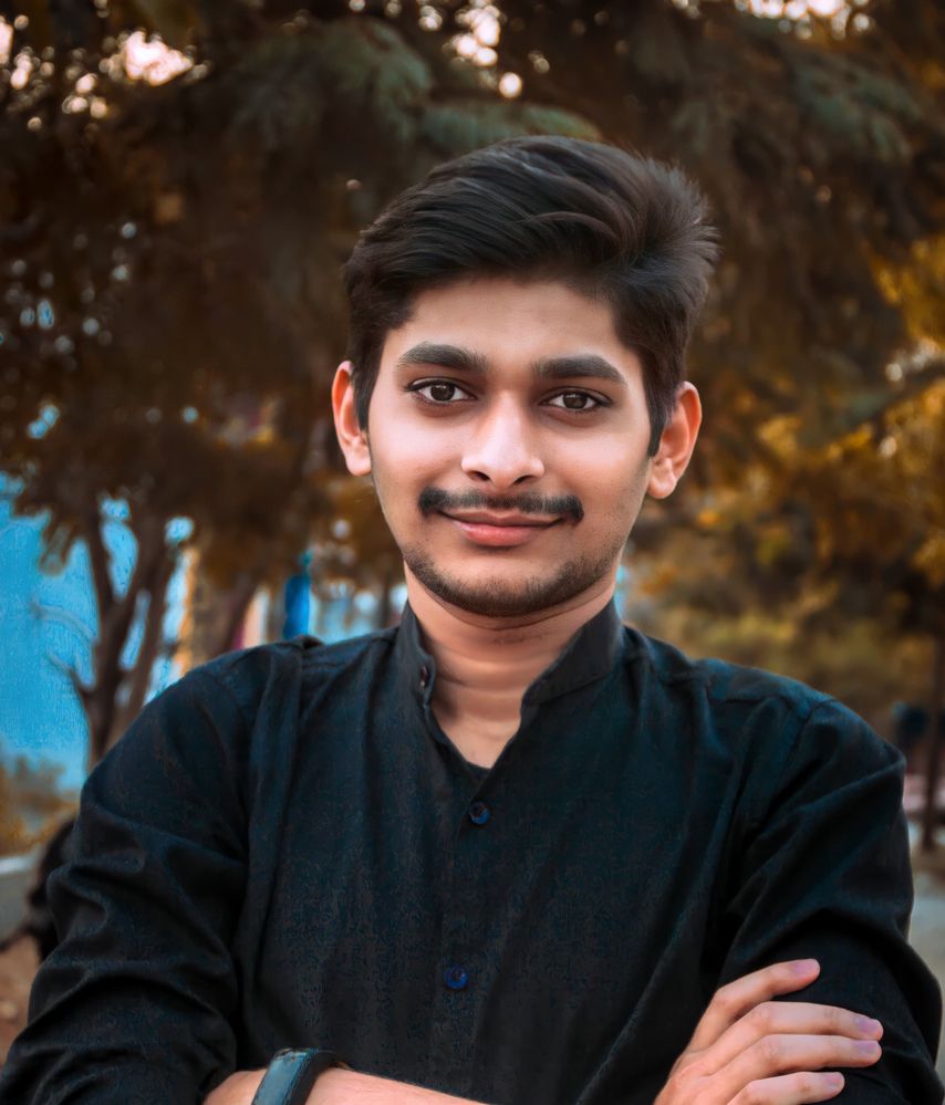 GURU PROFILE PHOTOOU.jpg