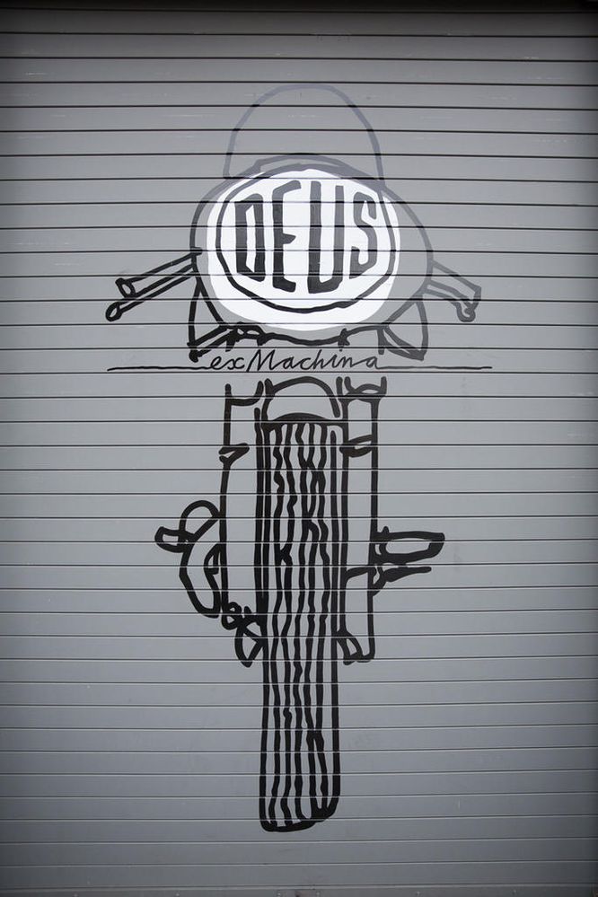 Deus-ex-Machina-IMG_0395.jpg