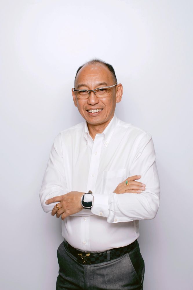 LouisCHEn-MyLatest-Portrait.jpg