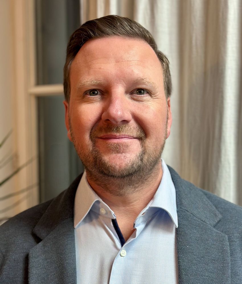 Andreas 2025-07 Profile Pic.jpg