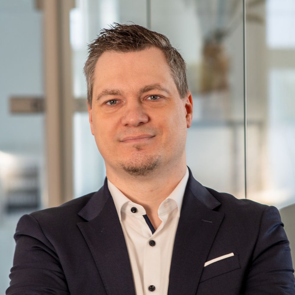 Marco Kobek 2025 - Quadrat.JPG